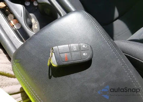 2015 Chrysler 200 Limited z USA, uszkodzony, nr VIN 1C3CCCAB6FN715144